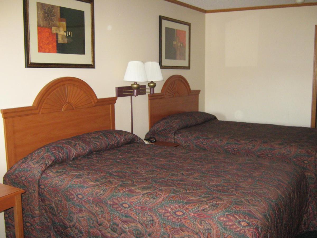 America'S Best Inn And Suites Emporia Extérieur photo