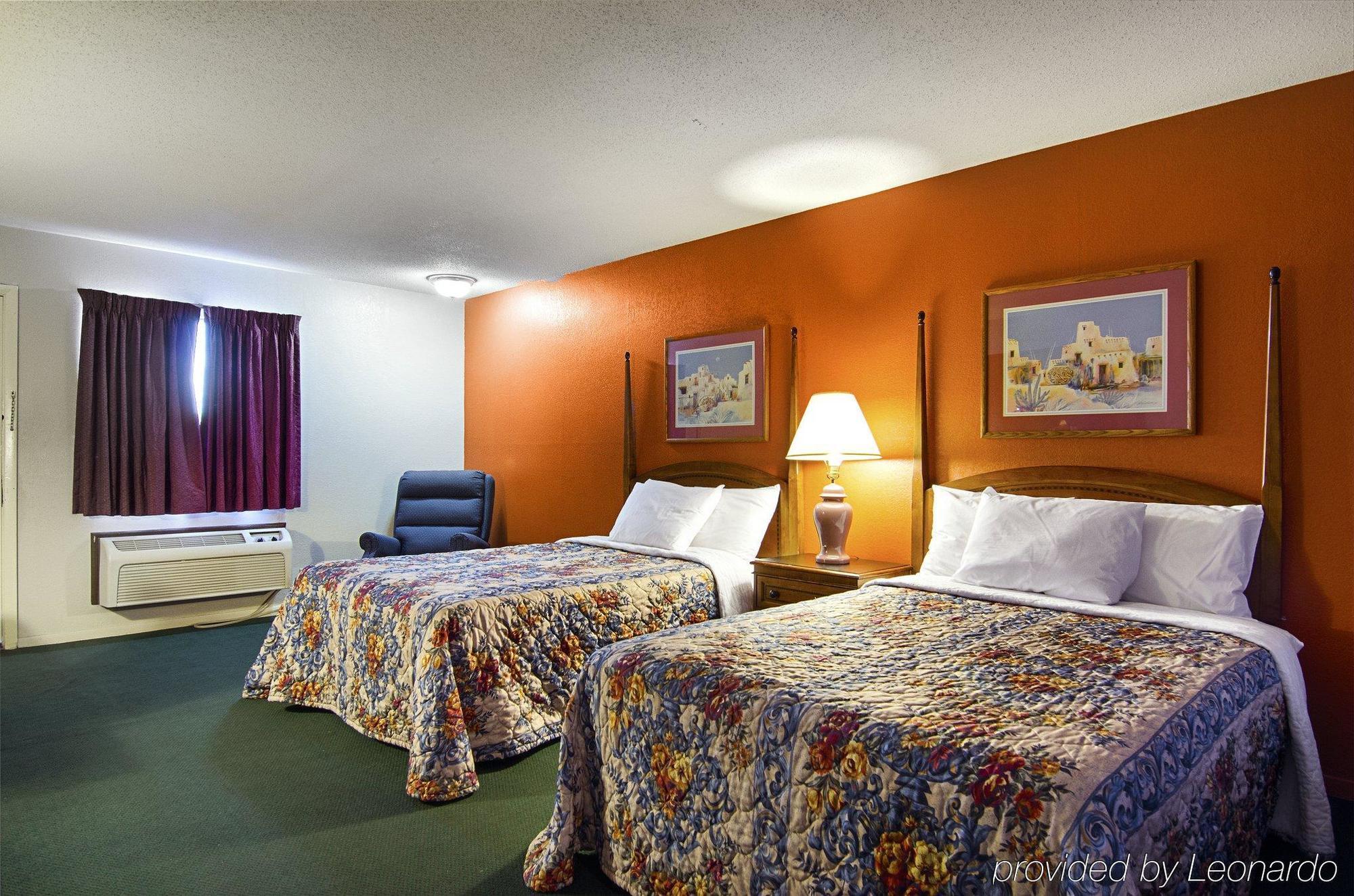 America'S Best Inn And Suites Emporia Extérieur photo