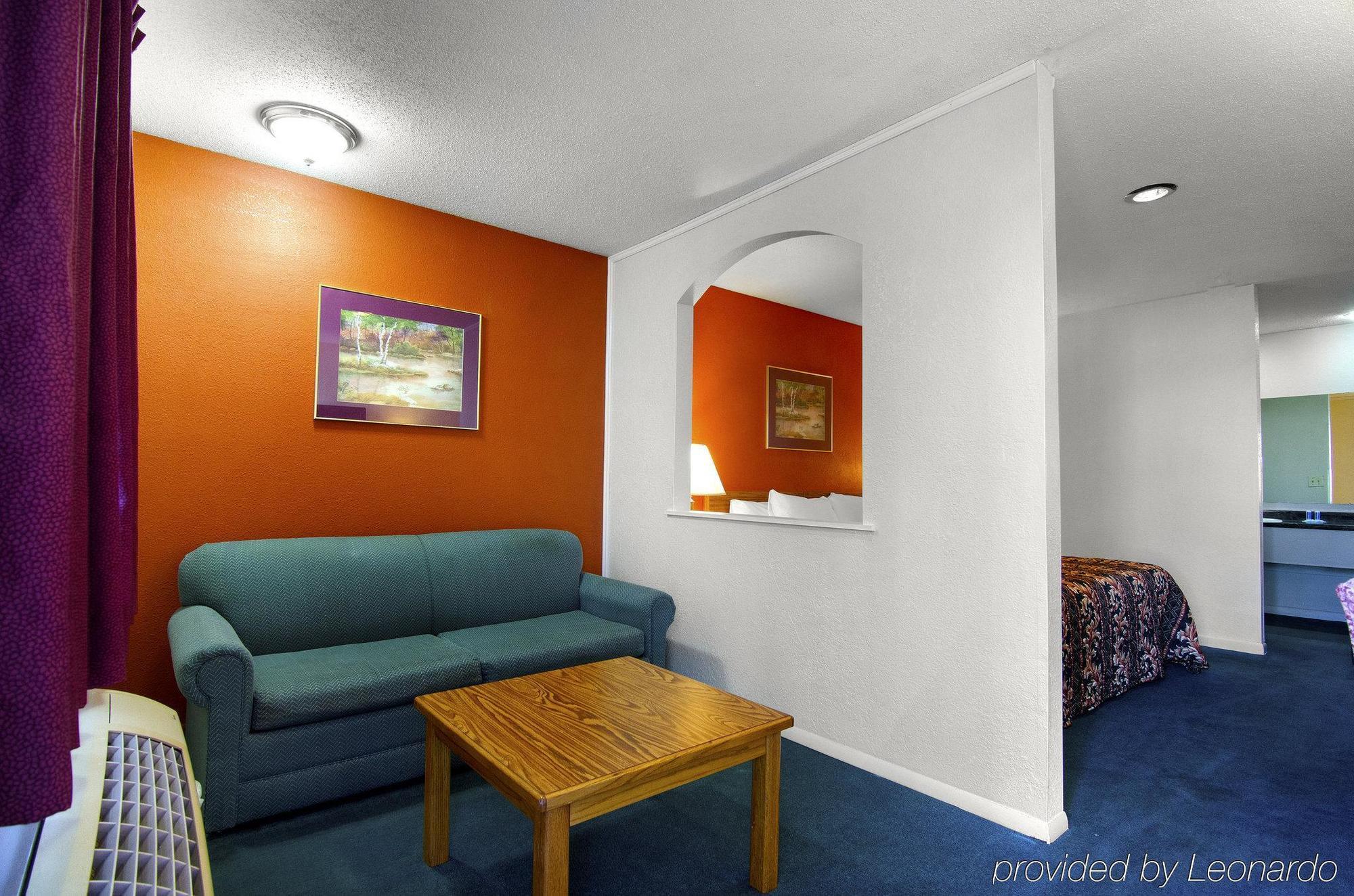 America'S Best Inn And Suites Emporia Extérieur photo