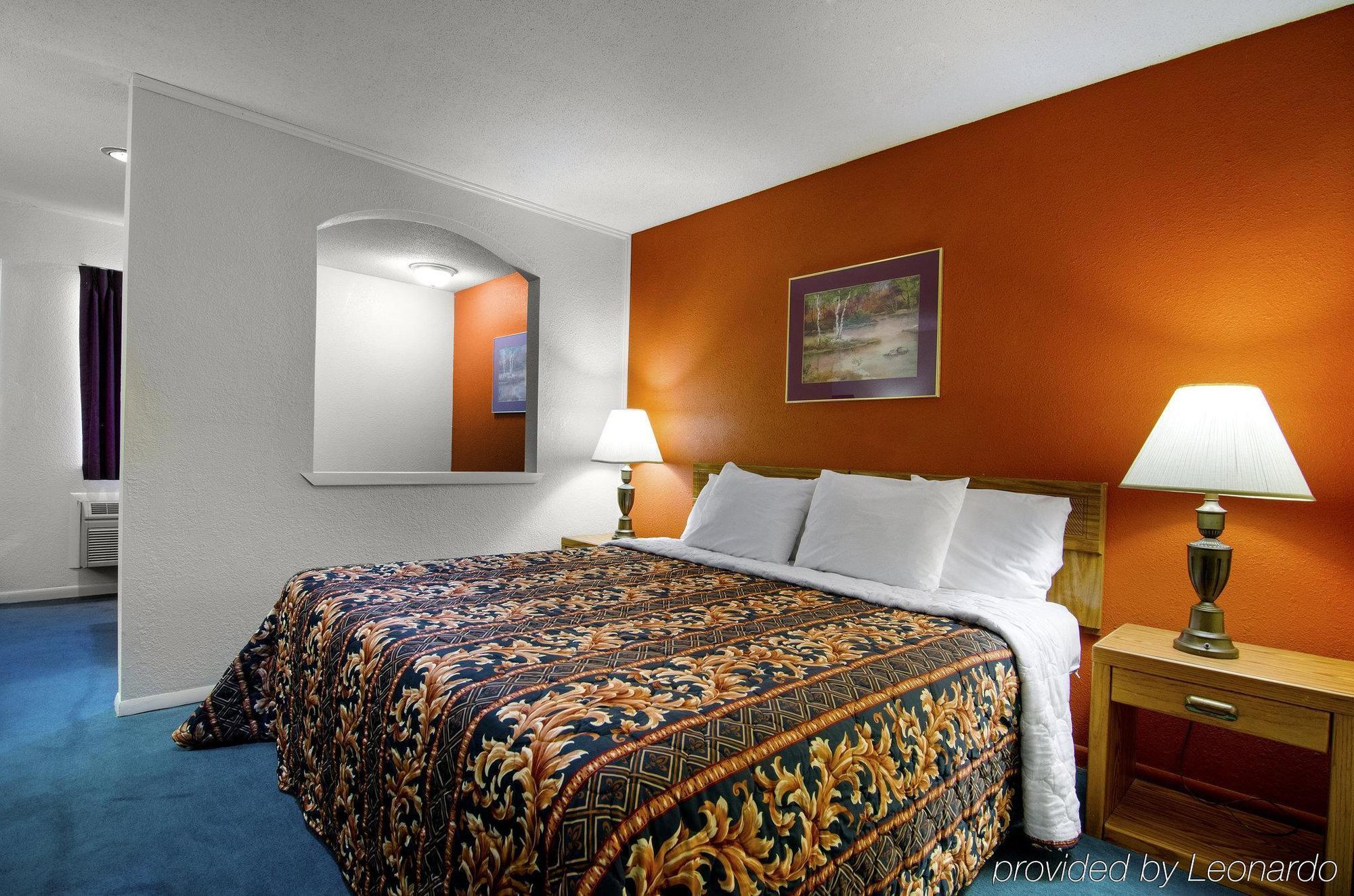 America'S Best Inn And Suites Emporia Extérieur photo