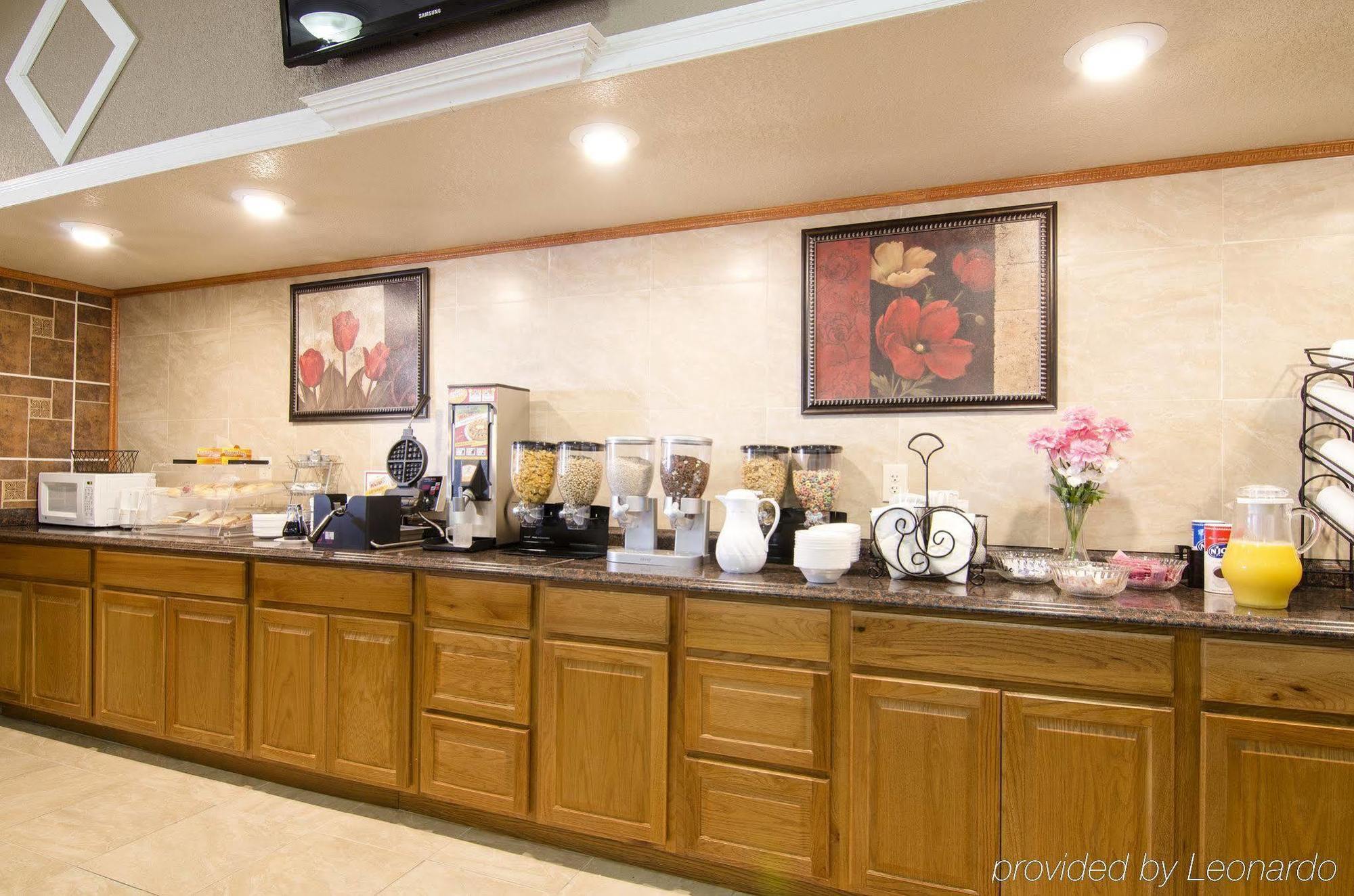 America'S Best Inn And Suites Emporia Extérieur photo