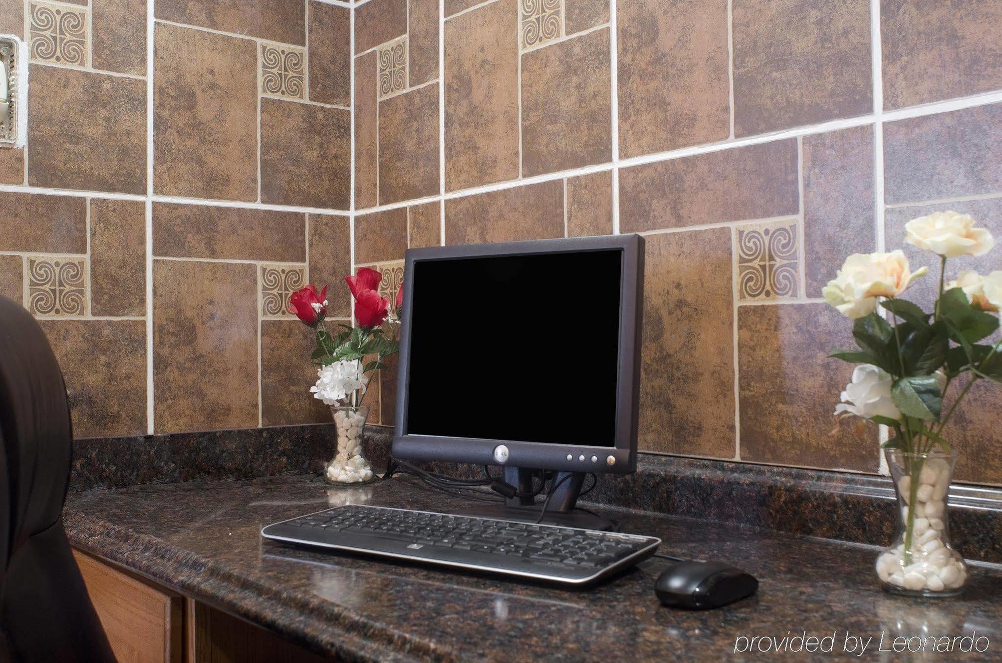 America'S Best Inn And Suites Emporia Extérieur photo
