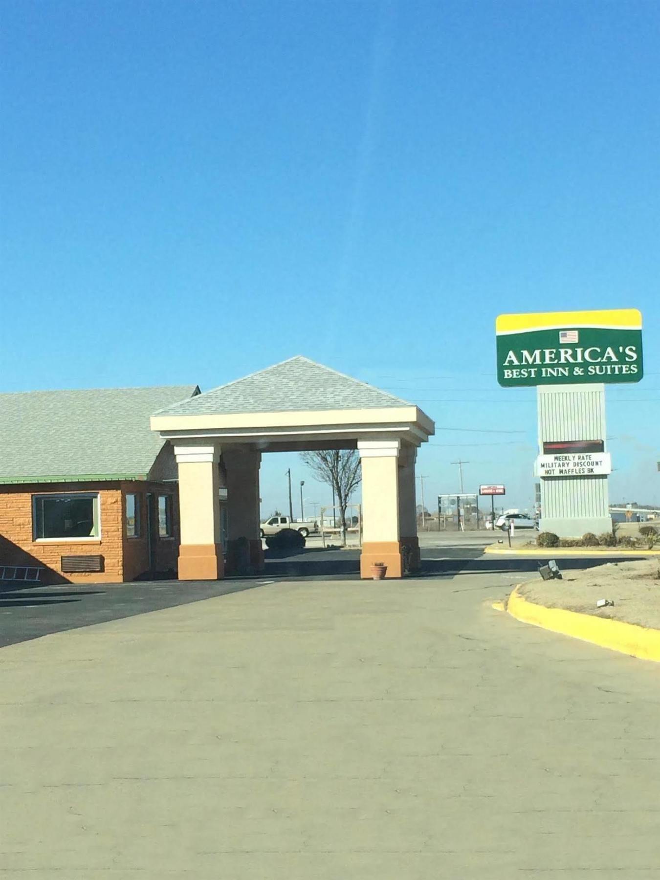 America'S Best Inn And Suites Emporia Extérieur photo