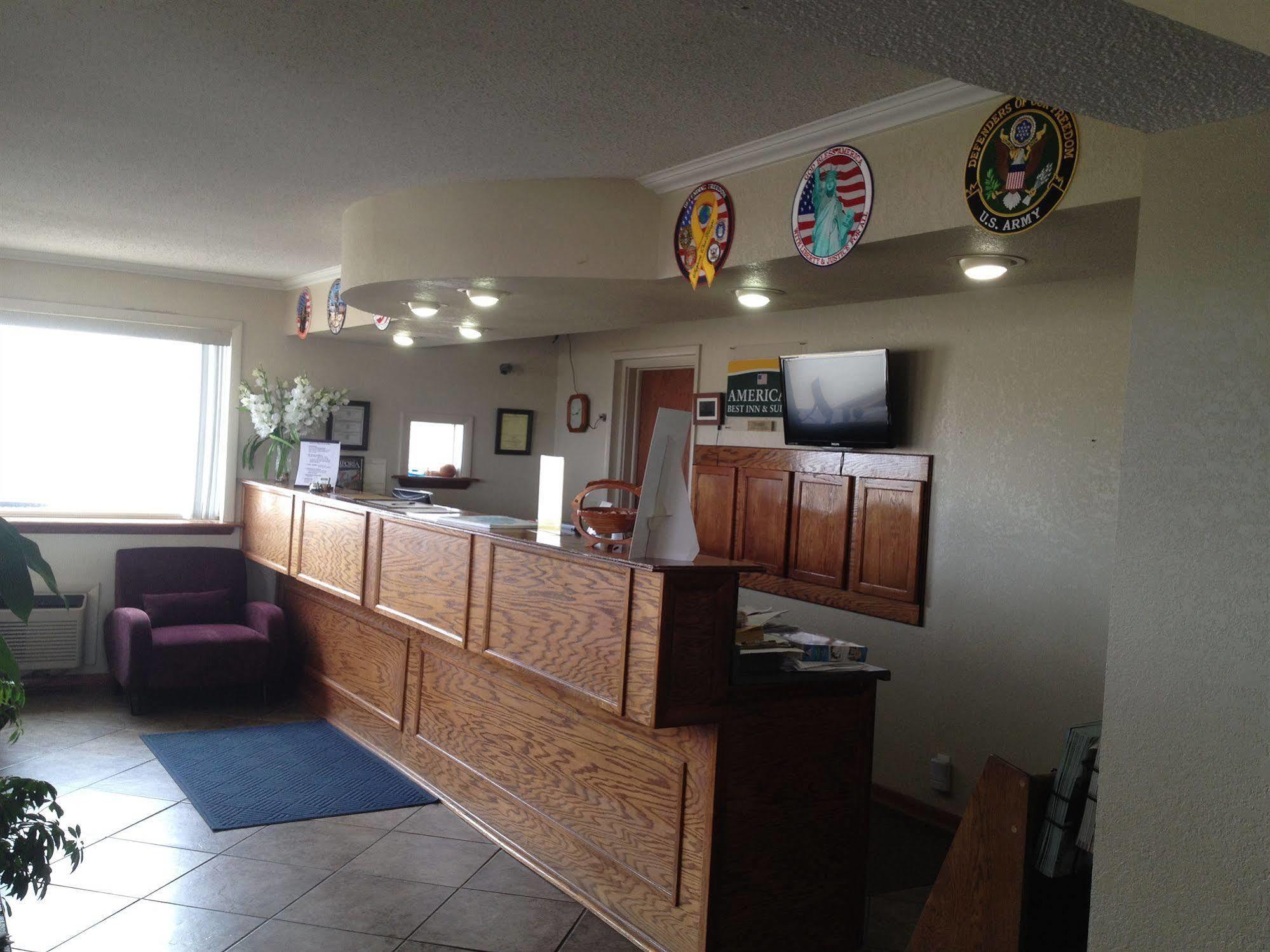 America'S Best Inn And Suites Emporia Extérieur photo