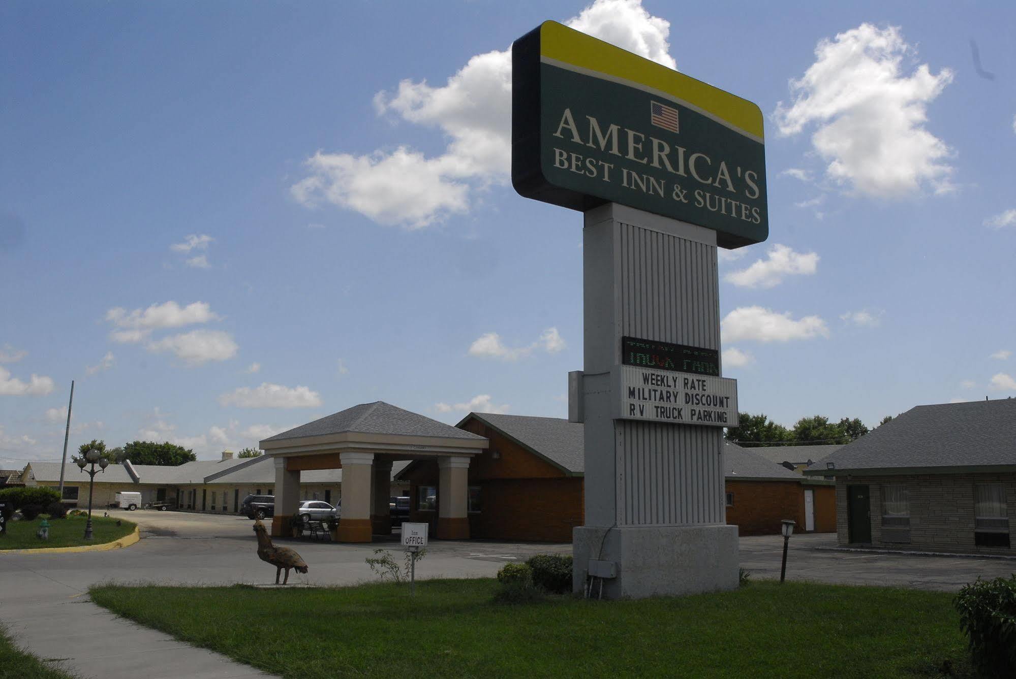 America'S Best Inn And Suites Emporia Extérieur photo